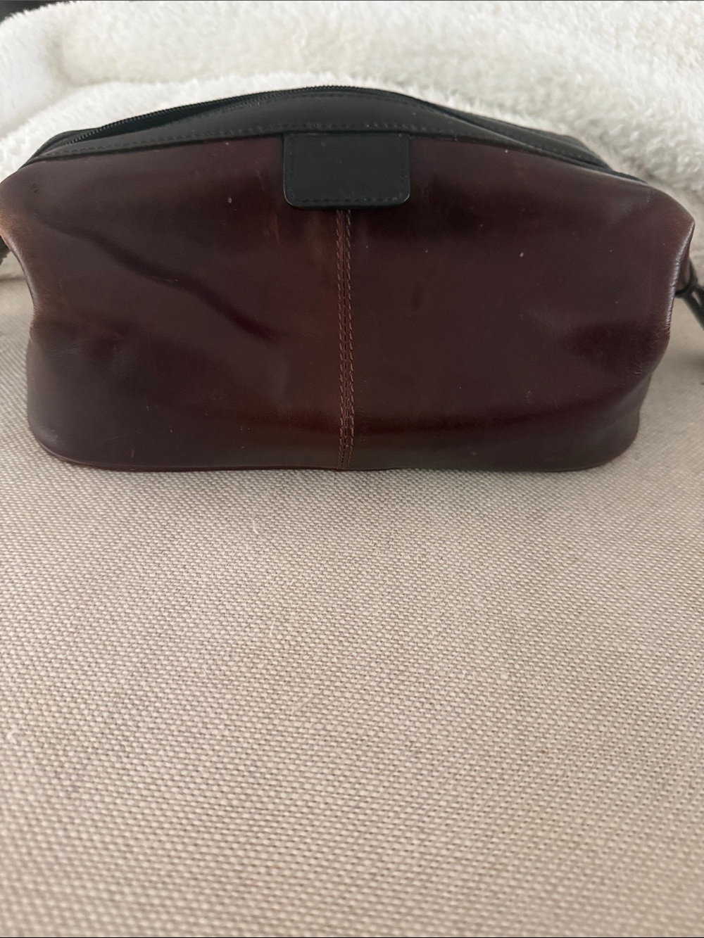 Classic Men's genuine Leather Toiletry Kit in Dark Brown